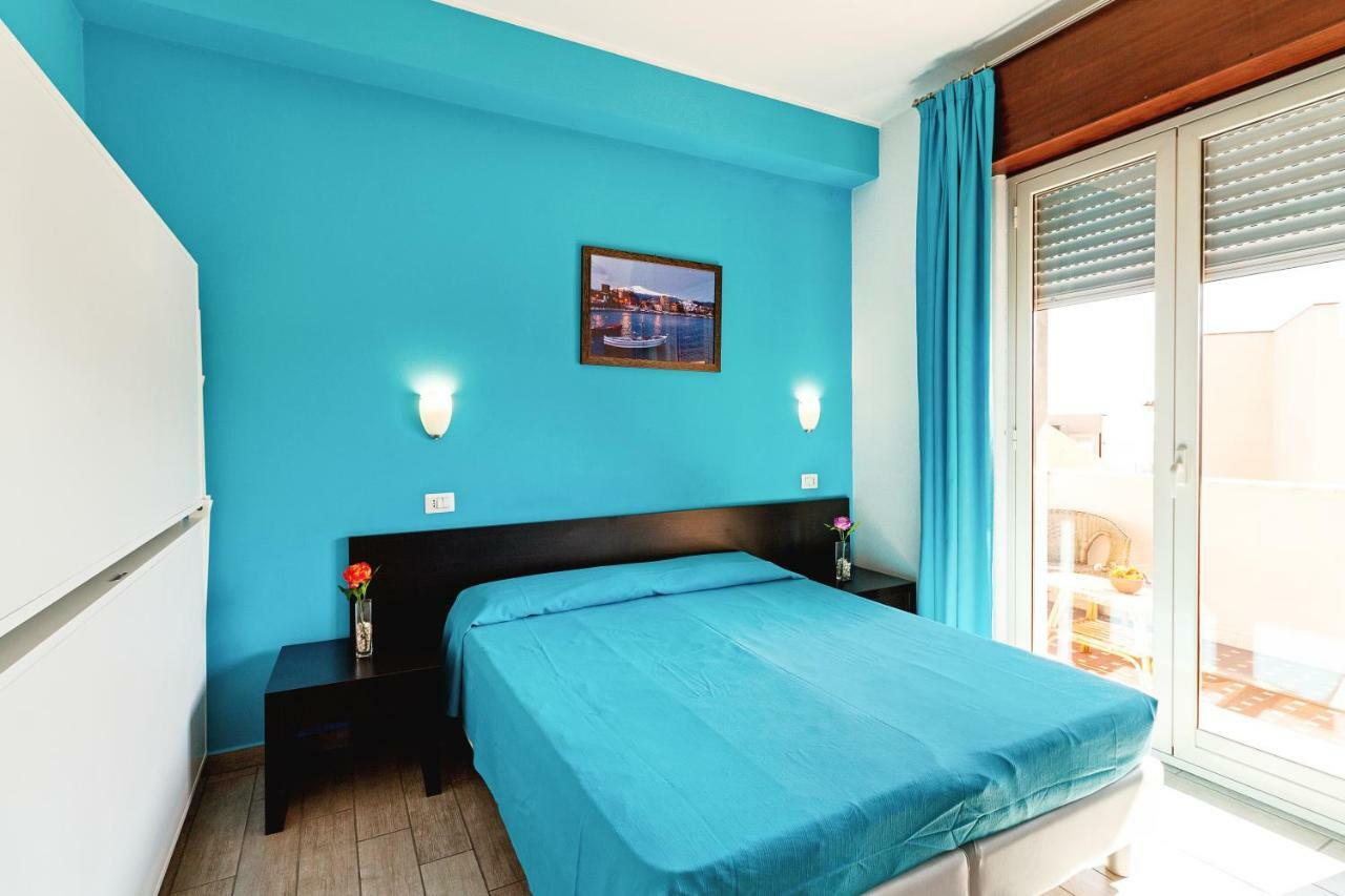 Seaview Terrace Sunny Apartment Giardini-Naxos Kültér fotó